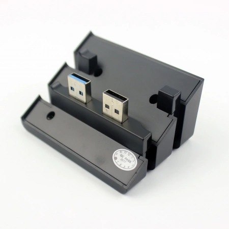 USB-хаб Dobe для PlayStation 4 Pro